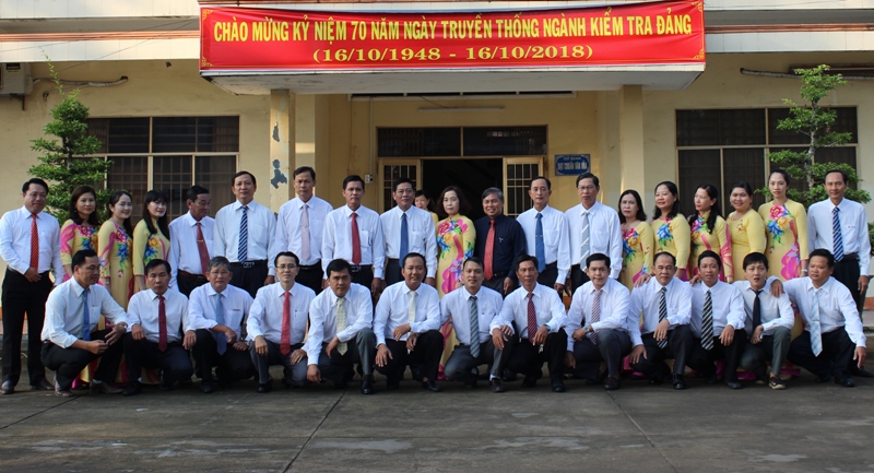 Năm mới thắng lợi mới!